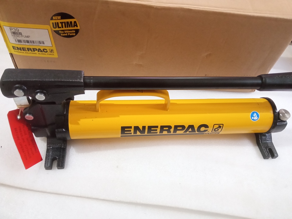 Enerpac P39 Ultima Single Speed Hydraulic Hand Pump 700 Bar/ 10,000 PSI